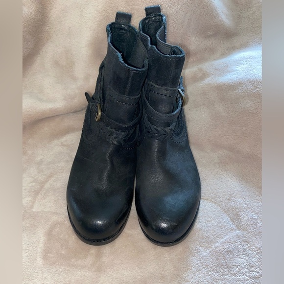 UGG Krewe Chelsea Ankle Boots Black Nubuck Women's Sz 5 Braided Strap - Picture 1 of 9
